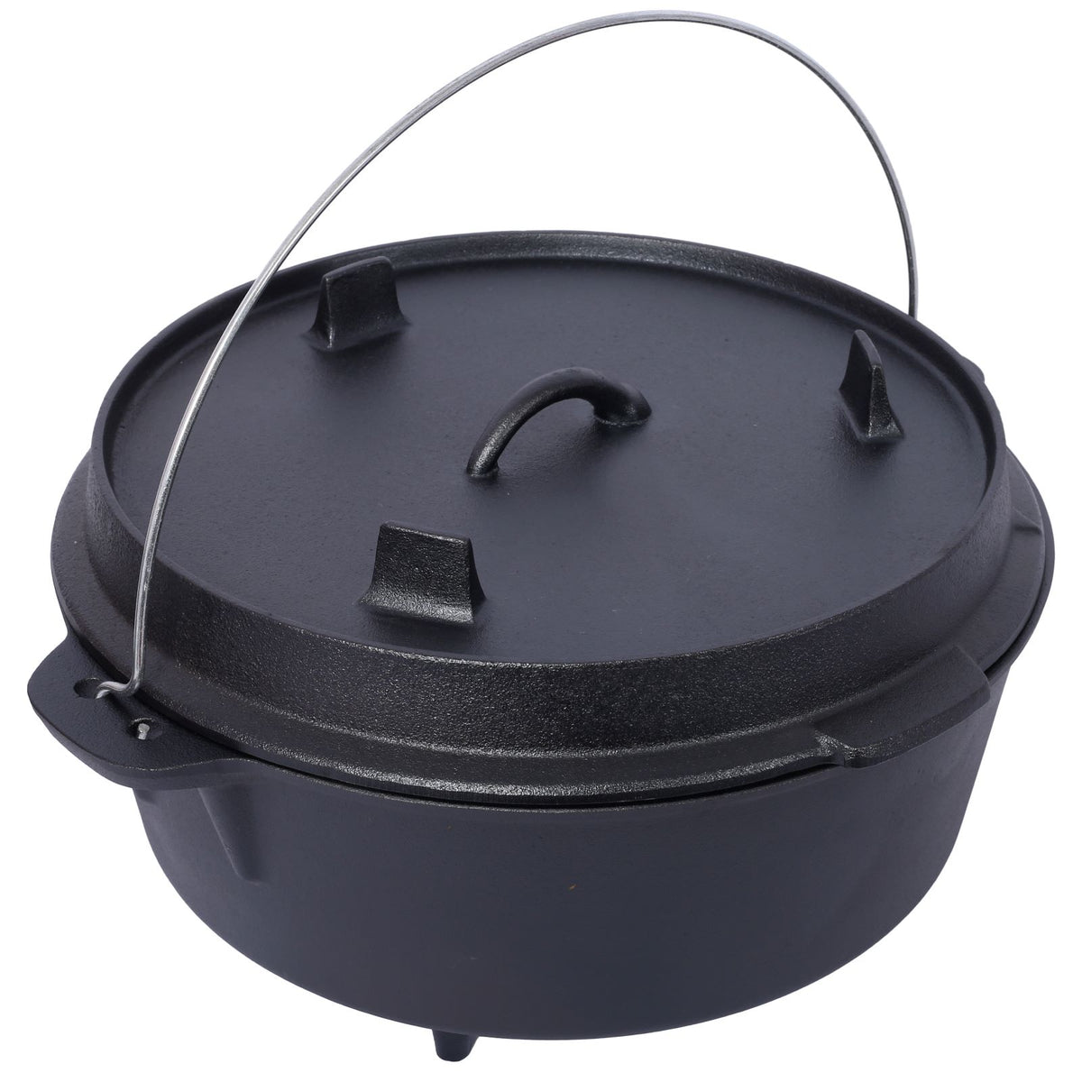 Campfire pot standing in an open fire