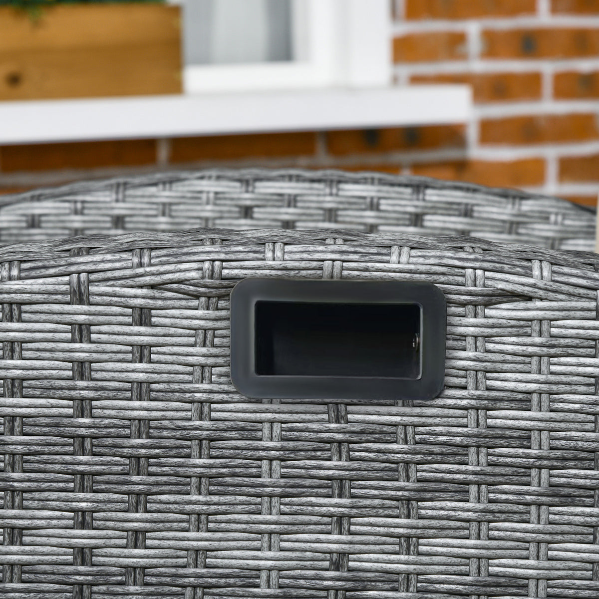 Close view of the PE rattan weave
